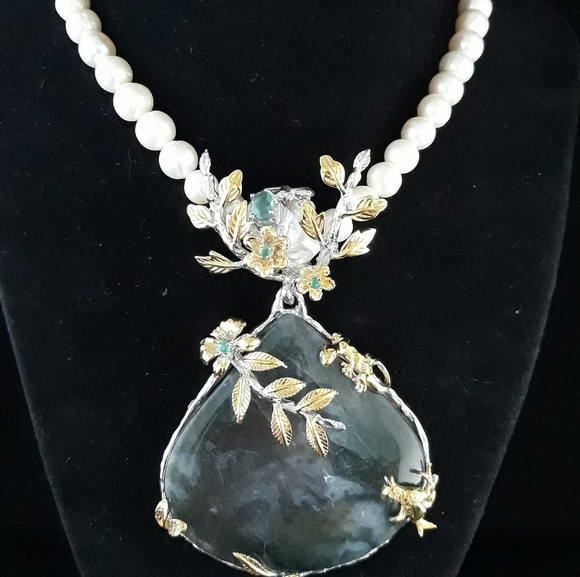 Handcrated Moss Agate and Pearl Floral Necklace - Picture 13 of 16
